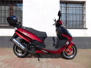 skuter Zipp Quantum 125